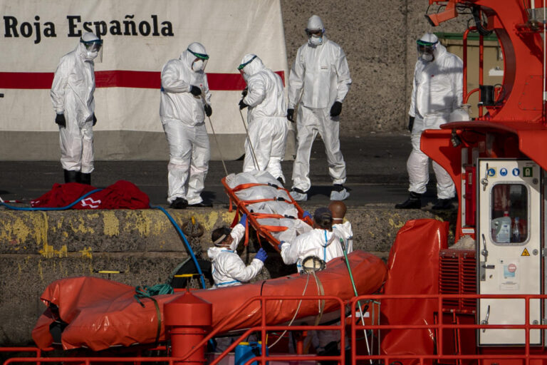 Migrant arrivals to Europe lower but deaths remain high
