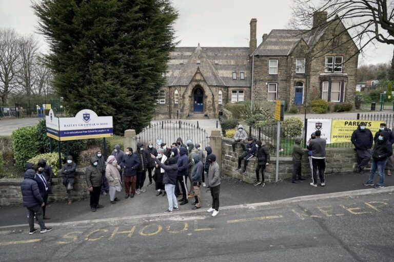 UK politicians, religious leaders urge calm in Prophet Muhammad cartoon row