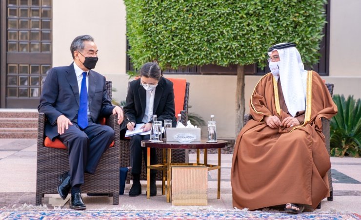 Bahrain’s leaders hold talks with Chinese foreign minister