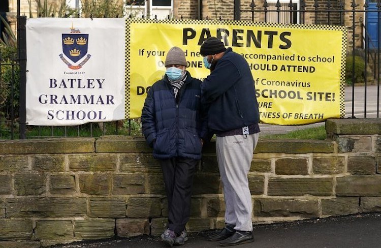 Probe launched into UK school’s use of Prophet Muhammad cartoon 