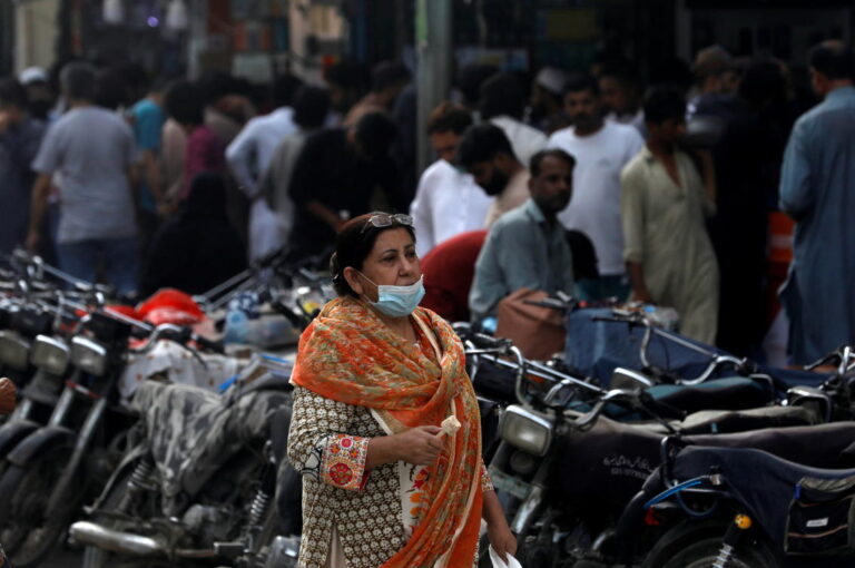 Pakistani PM rules out general lockdown