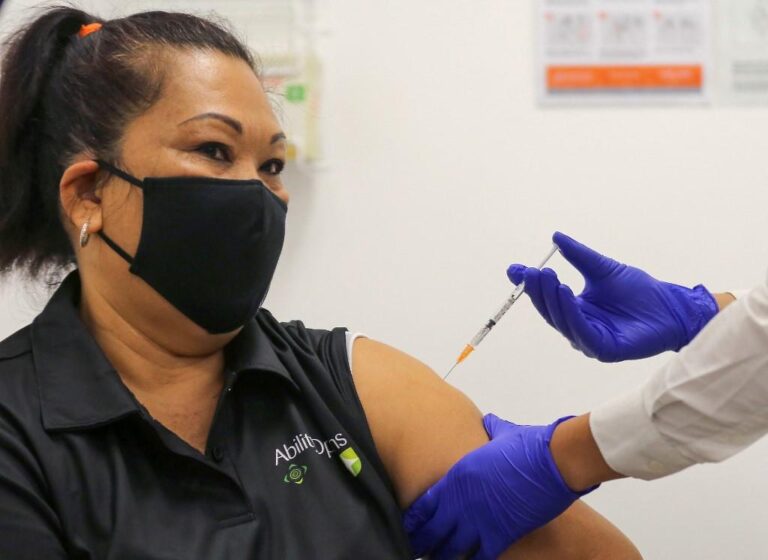 Australia to continue AstraZeneca COVID-19 vaccination despite blood clotting case