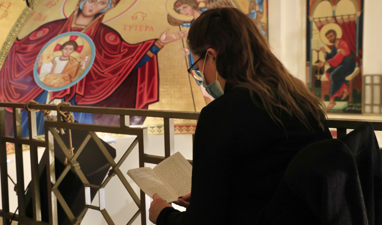 Coronavirus and financial deterioration strip Lebanon’s Easter of joy