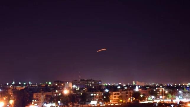 Syria: Israeli strikes near capital Damascus wound 4 troops Syria: Israeli strikes near capital Damascus wound 4 troops