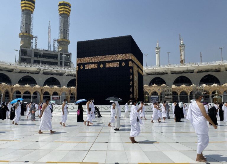 Those who can’t perform pilgrimage should donate to needy: Italian imam