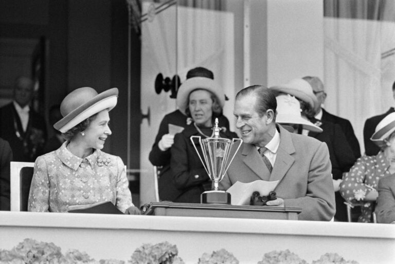 Queen returns to royal duties after death of Prince Philip