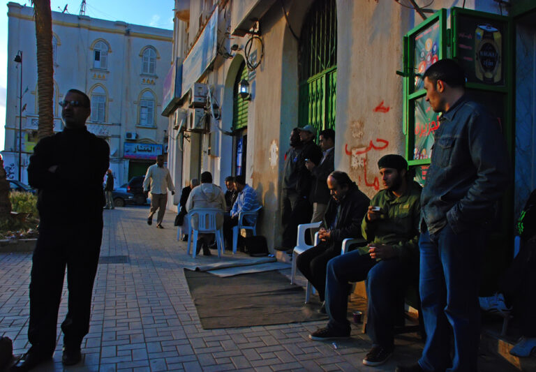 Egypt sends medical aid to Libya