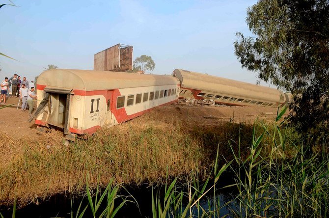 Egypt fires top railway official after deadly train crashes
