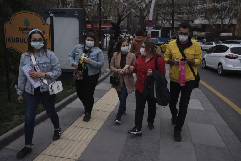 Turkey logs highest daily COVID-19 deaths since pandemic started -data