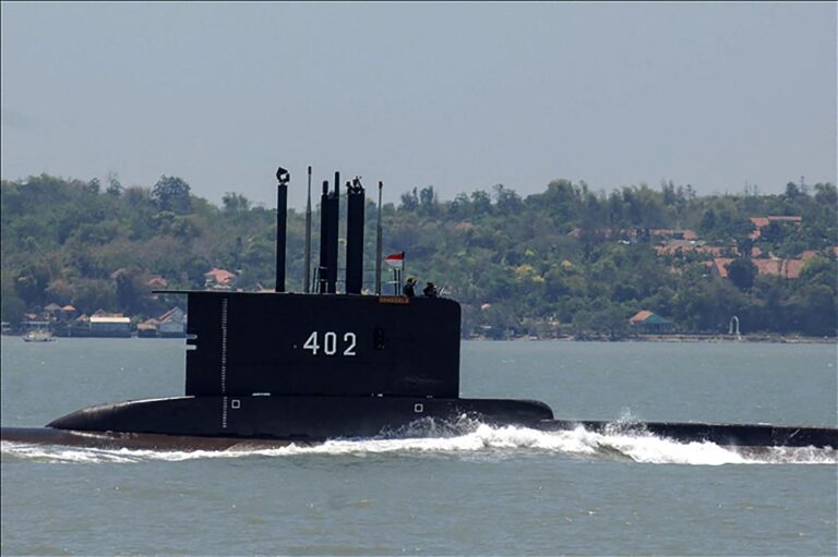 Frantic hunt for Indonesian submarine as rescuers hone in on radar contact