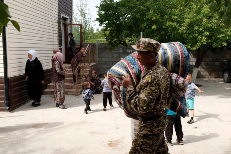 Kyrgyzstan says its death toll in Tajikistan clashes rises to 31