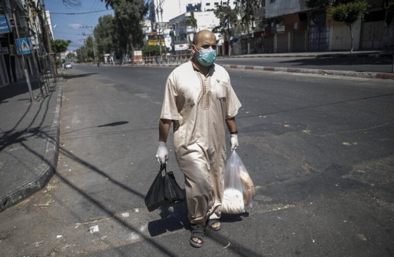 Gaza restaurants struggle to survive during pandemic-restricted Ramadan