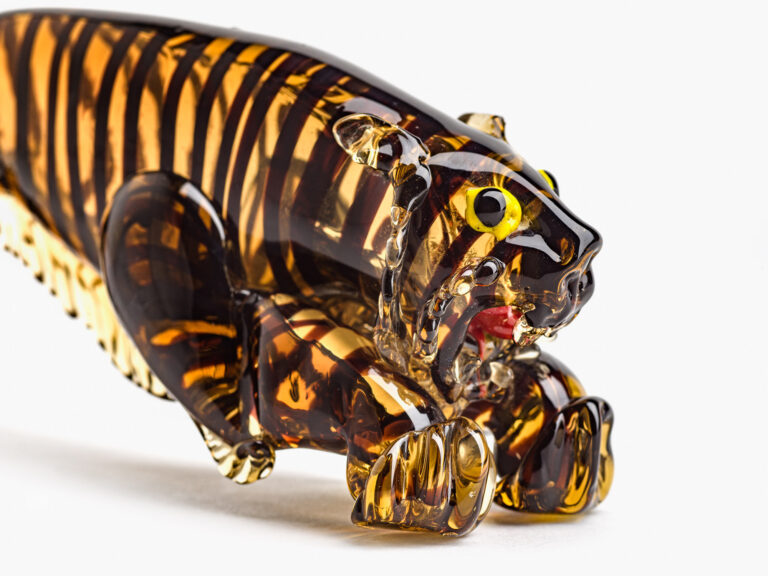 More Than 750 Creatures Inhabit an Extraordinarily Eclectic Menagerie as Part of ‘The Glass Ark’