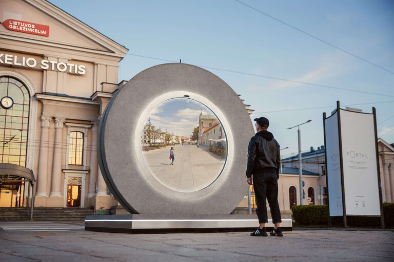 Sci-Fi-Esque ‘Portals’ on the Streets of Vilnius and Lublin Connect Passersby in Real-Time