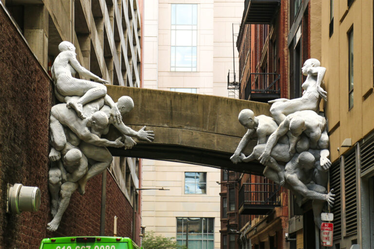 Entangled Figures Grasp a Small Footbridge Above a Philadelphia Street in Miguel Horn’s New Installation