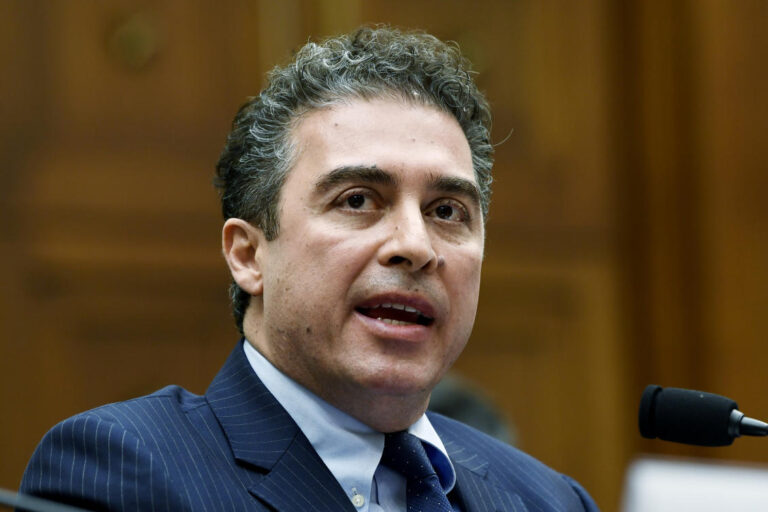 Son demands Iran free ailing father for urgent medical care