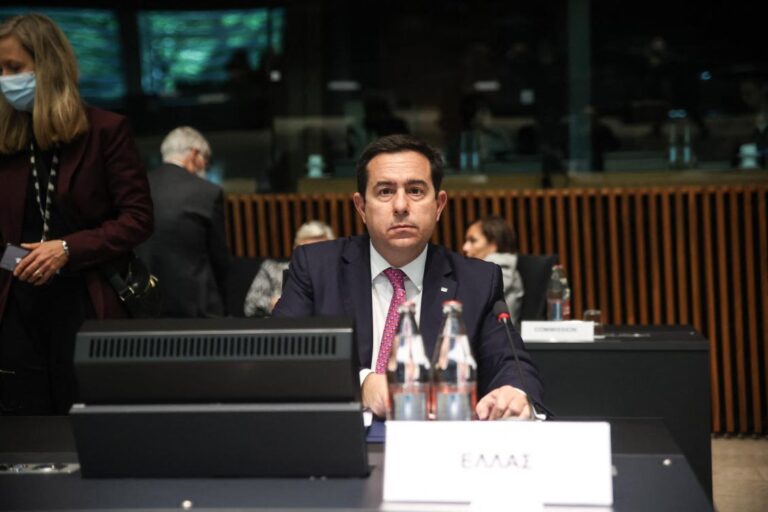 Greece promises investigation into migrant pushback accusations