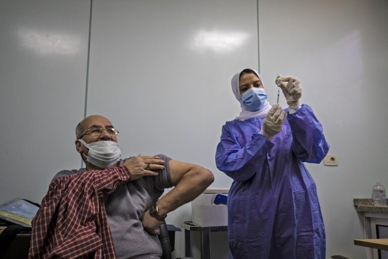 Unvaccinated government employees to be banned from entering workplace, says Egyptian PM