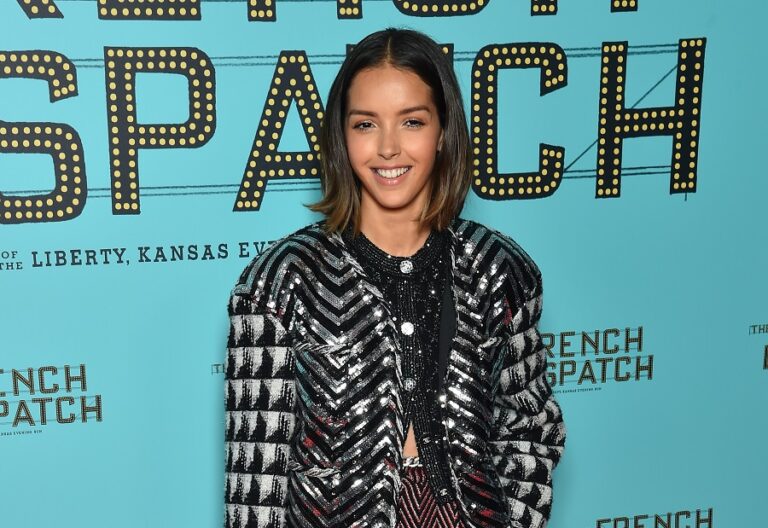 Lyna Khoudri shines in Chanel at ‘French Dispatch’ premiere