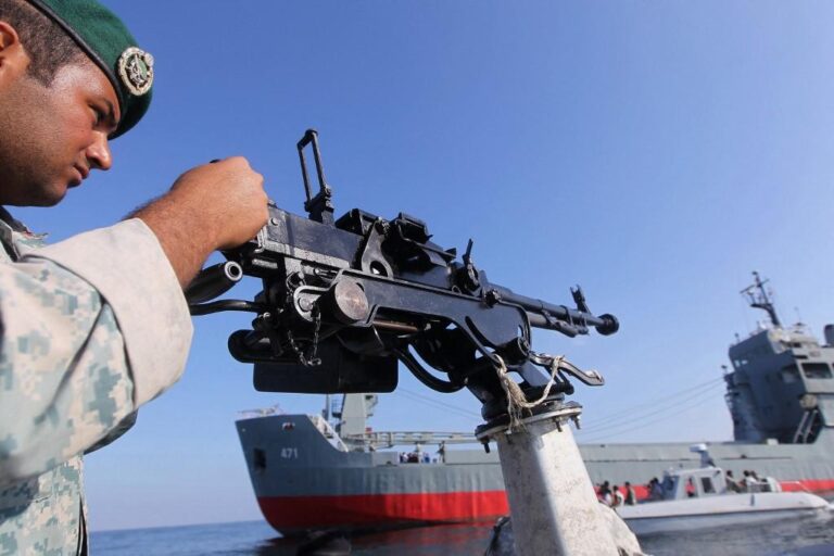 Iran thwarts pirate attack on oil tanker in Gulf of Aden – TV