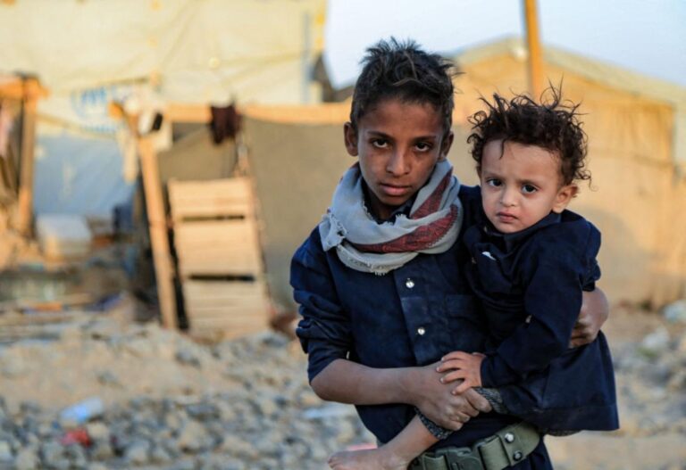 Houthi missile attack on mosque, religious school kills and injures 29 civilians in Yemen