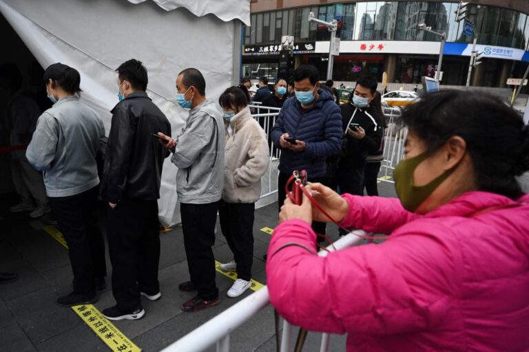 China administered 2.279 billion doses of COVID-19 vaccines as of Nov 1