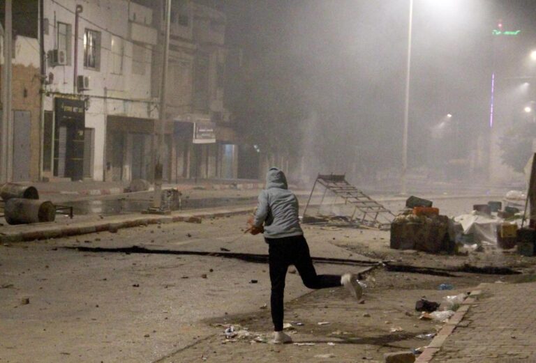 Tunisian union calls for a strike in southern town