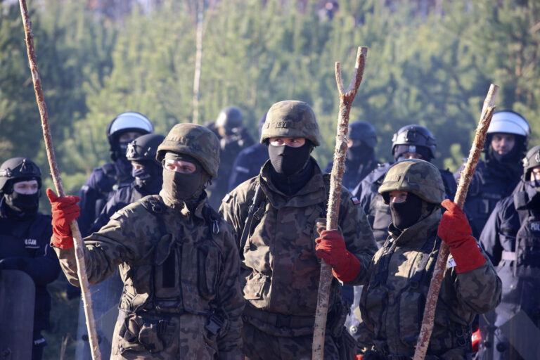 Polish police find body of Syrian man near Belarus border