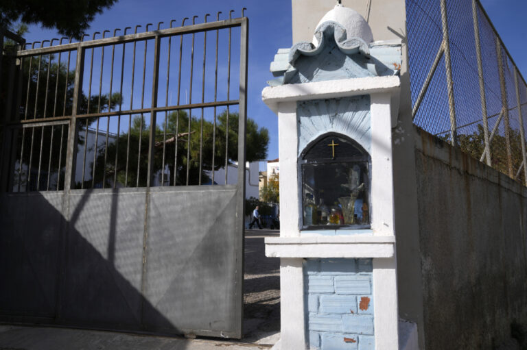 Critics: Greece criminalizes migration, prosecutes helpers