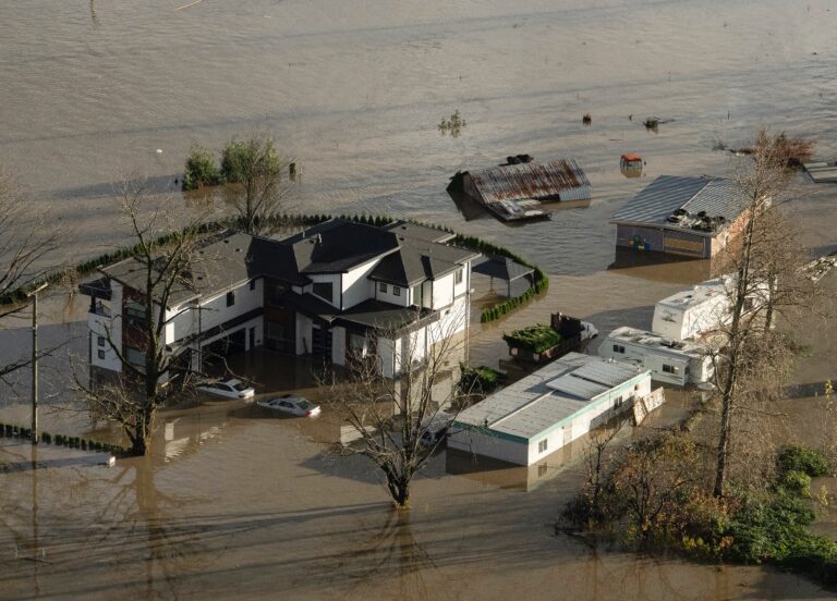 Canada floods cut rail link to Vancouver port; one dead