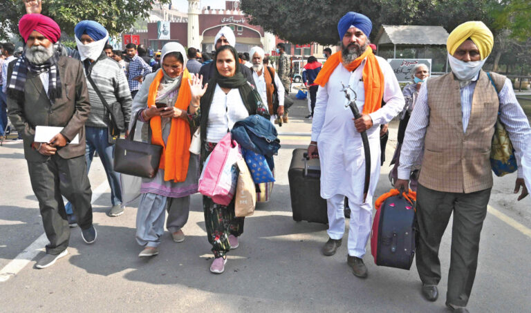 Indian Sikh pilgrims arrive in Pakistan as visa-free corridor reopens