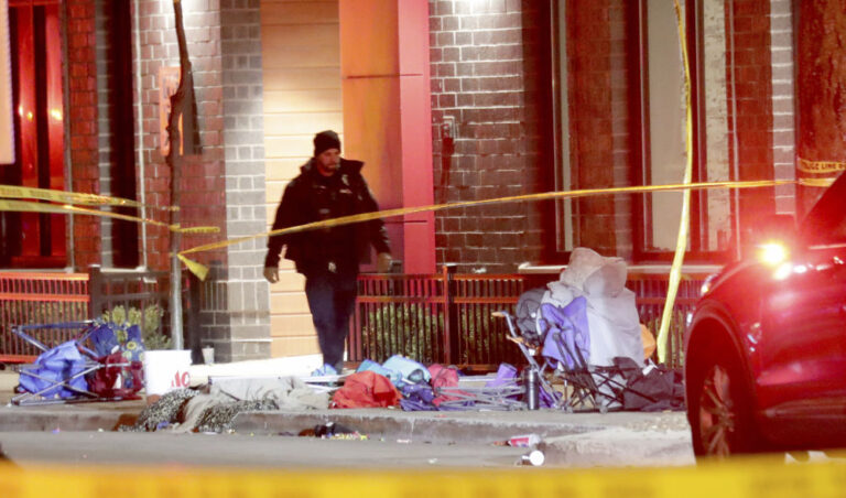 5 dead, over 40 injured after SUV speeds into Christmas parade in Wisconsin