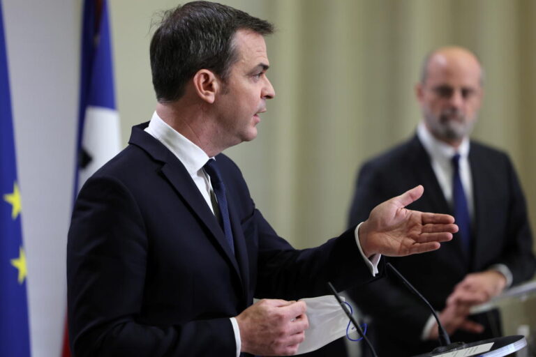 France extends COVID-19 booster shots to all adults