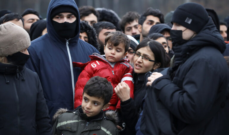 Iraq sends extra planes to Belarus to repatriate migrants