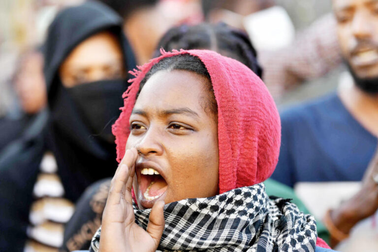 Sudanese politicians released after beginning hunger strike