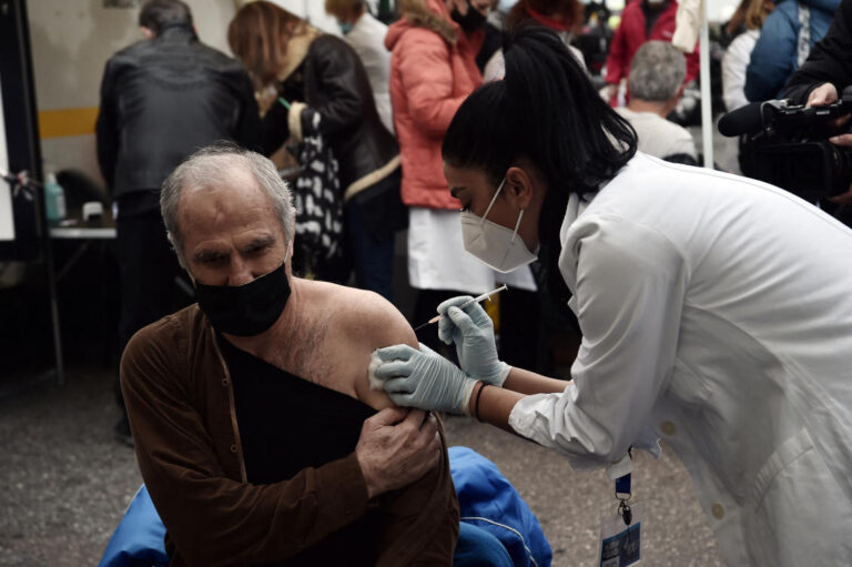 Greece to make vaccinations for persons over 60 mandatory, PM says