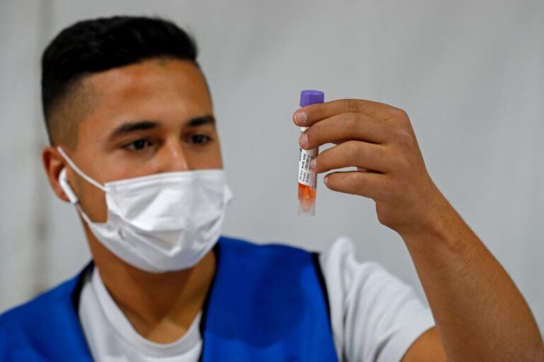 Two Israeli doctors infected with omicron, hospital says