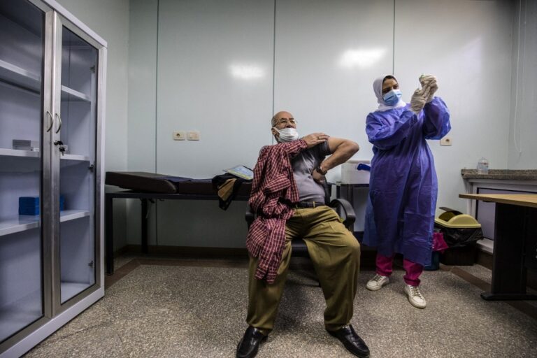 Egypt removes access to government services for unvaccinated citizens