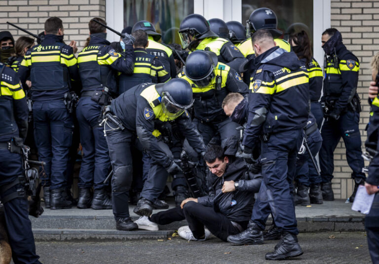 Kurdish protesters storm the chemical weapons body in The Hague