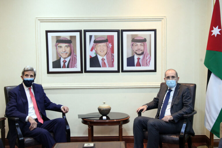 Jordan’s FM, US climate envoy discuss environmental protection