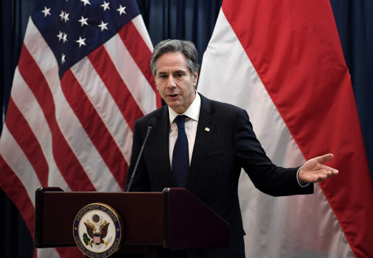 US ‘seeking new options’ to block a nuclear Iran