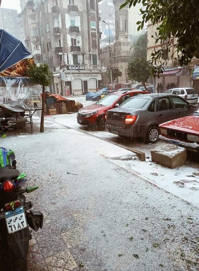 Stormy weather prompts Egypt to close some classes, ports