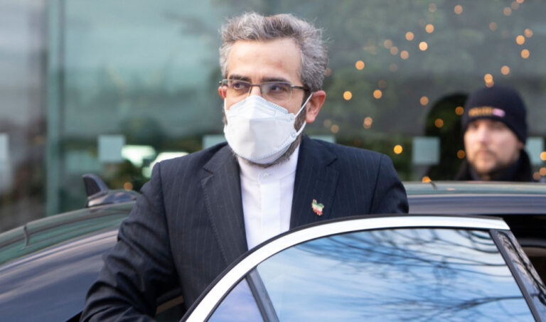 Iran, unlike West, upbeat about nuclear talks, say experts