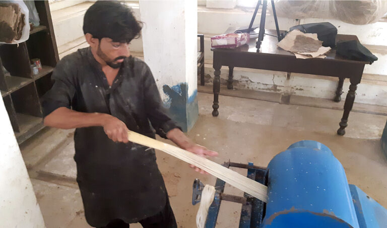 Pakistan bid to turn banana waste into fiber bears fruit