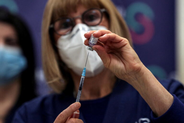 Omicron could lead Israel to herd immunity: health official