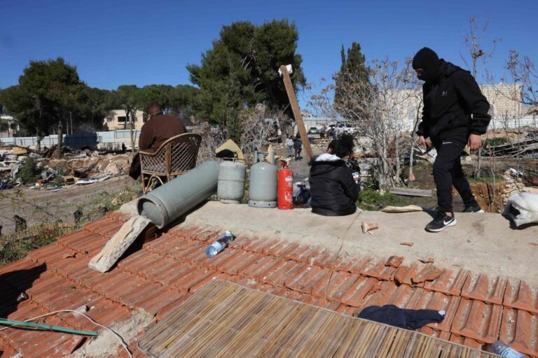 Israeli police demolish Palestinian home in Sheikh Jarrah