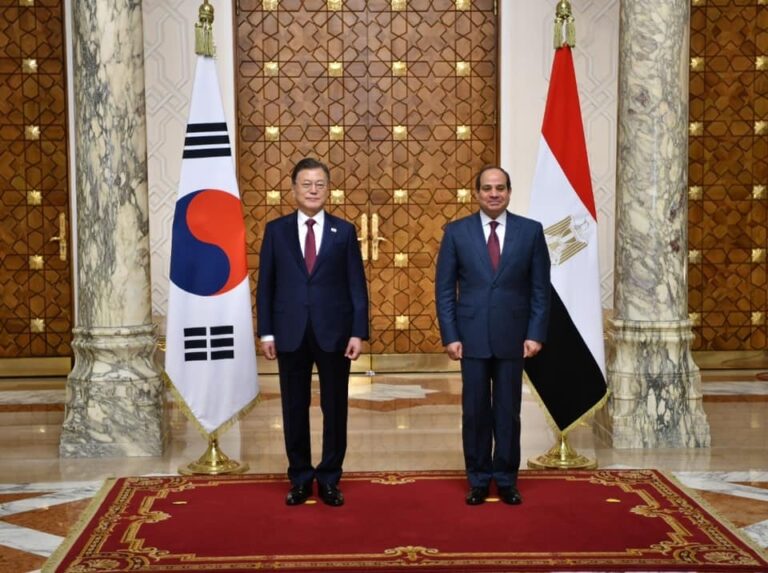 Egyptian, South Korean presidents talk joint economic, military and technological issues