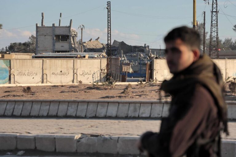 Kurds advance on jihadists in besieged Syria jail, appeal for help