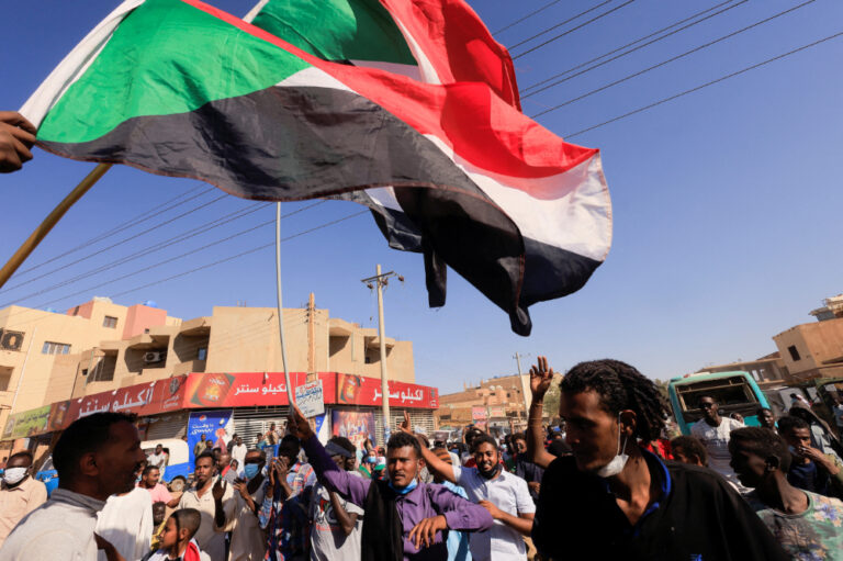 Sudanese rally against UN bid to resolve crisis