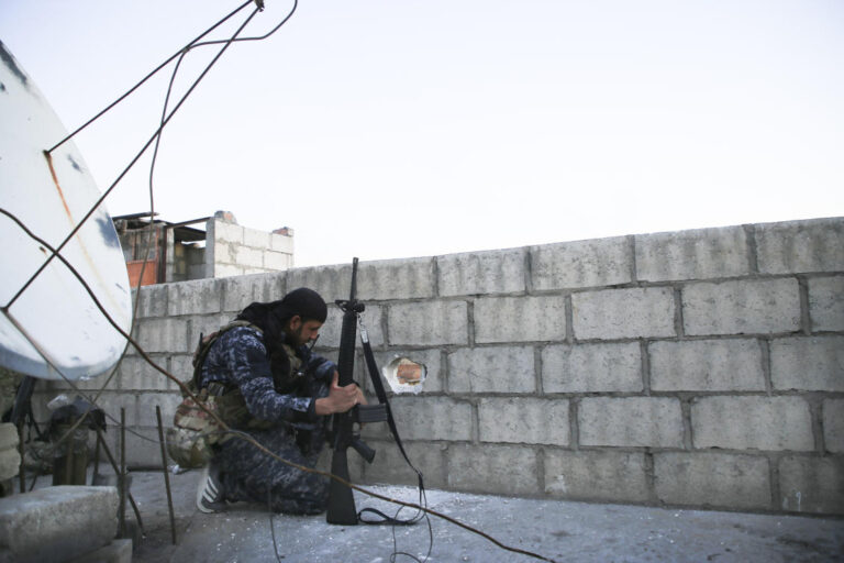 Dozens of armed Daesh militants still hold corner of Syria prison